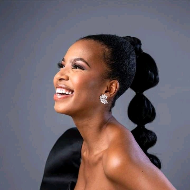 Ex-Miss Botswana Lesego Chombo aged 25 has been appointed Minister of Youth and Gender Affairs in that country.