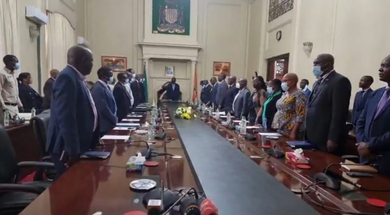 Comedy of Errors-Ukusensela ilyo kawa- Amb. Emmanuel Mwamba