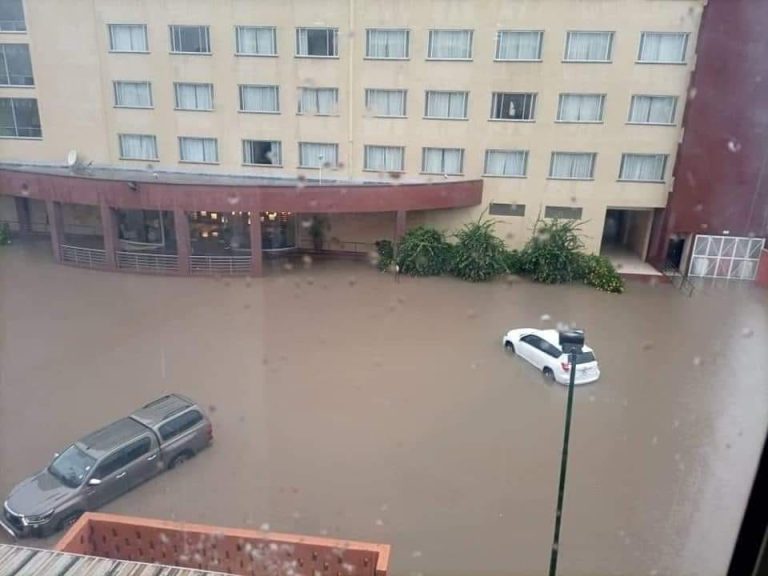 FLOODING AROUND ARCADES SHOPPING MALL