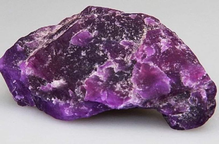 Muombe Sugilite Loot in Luapula Province is a test for the UPND’s Govt’s commitment towards the fight against corruption and theft