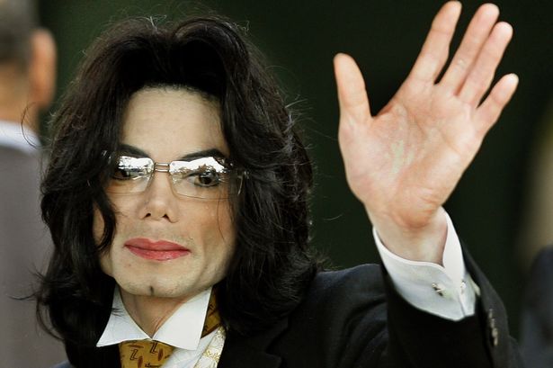La famille de Michael Jackson récupère les objets du chanteur d'une valeur d'un million de dollars "volés" par l'ex-fiancé de sa sœur Michael-Jackson