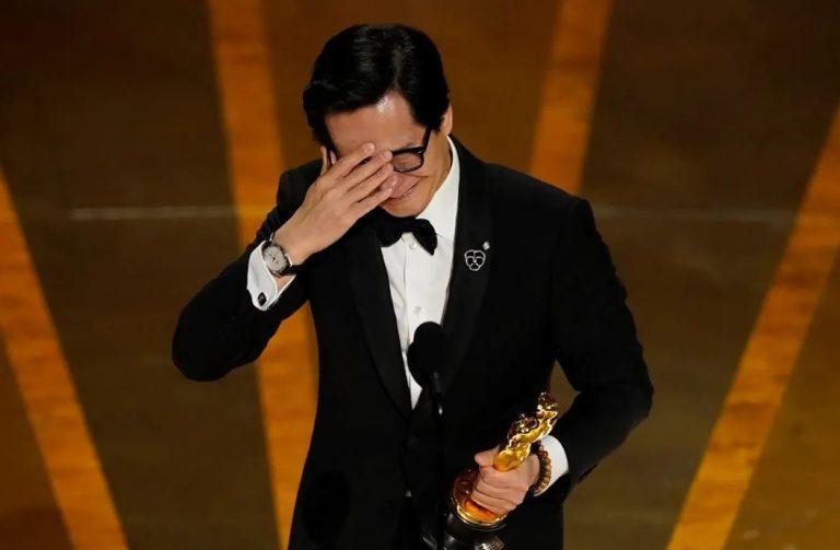 Ke Huy Quan Breaks Down In Tears During Oscars Award Speech The Zambian Observer 