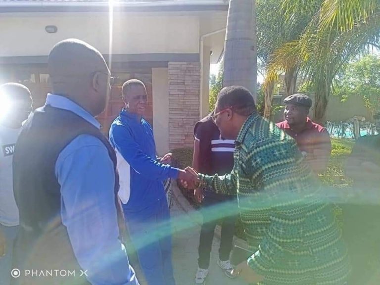HOW EMMANUEL MWAMBA EXPOSED AND EMBARRASSED EDGAR AND ESTHER LUNGU YESTERDAY