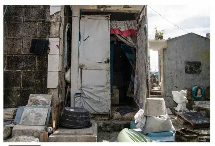 Philippines living at graveyard amid abject poverty