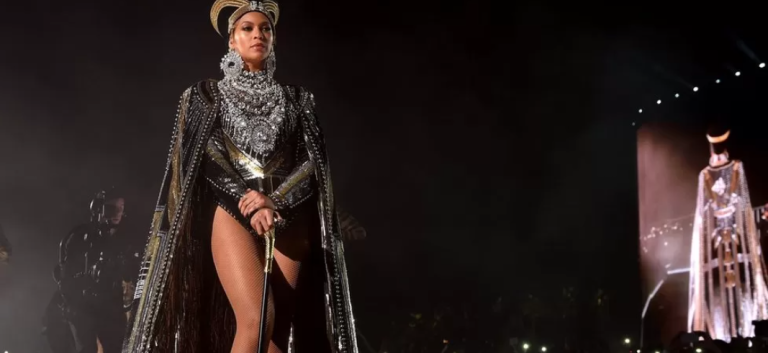 Dutch archaeologists banned by Egypt over exhibition linking Beyoncé, Rihanna to Queen Nefertiti