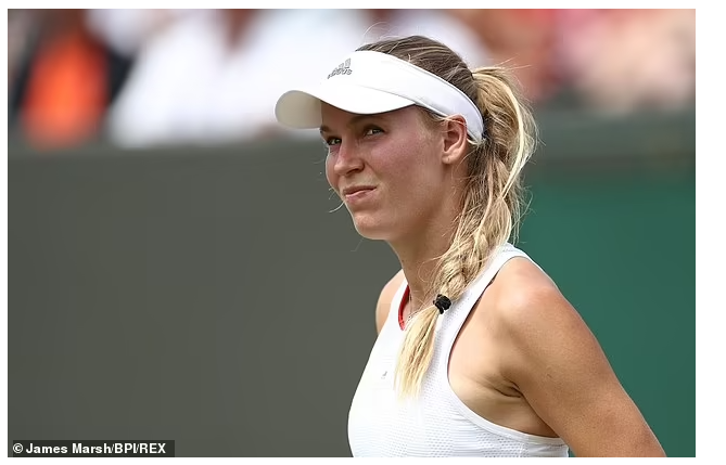  Caroline Wozniacki announces her return to professional tennis three years after retiring to start a family