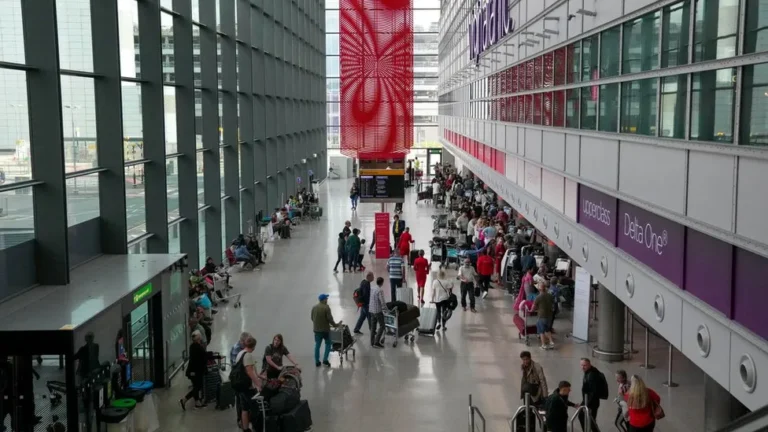 10% of Heathrow Airport to be purchased by Saudi state fund