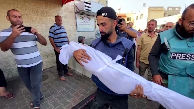 Palestinian journalist unknowingly report death of his four children and brothers