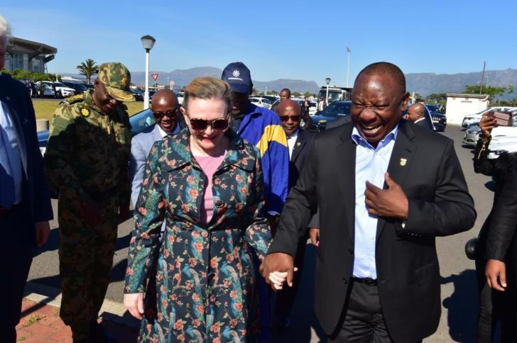 DA chickens out of withdrawing from the GNU