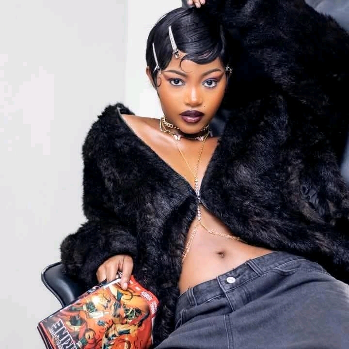 Netizens wonder why police are not arresting&nbsp; Mwaka Halwiindi  over viral videos