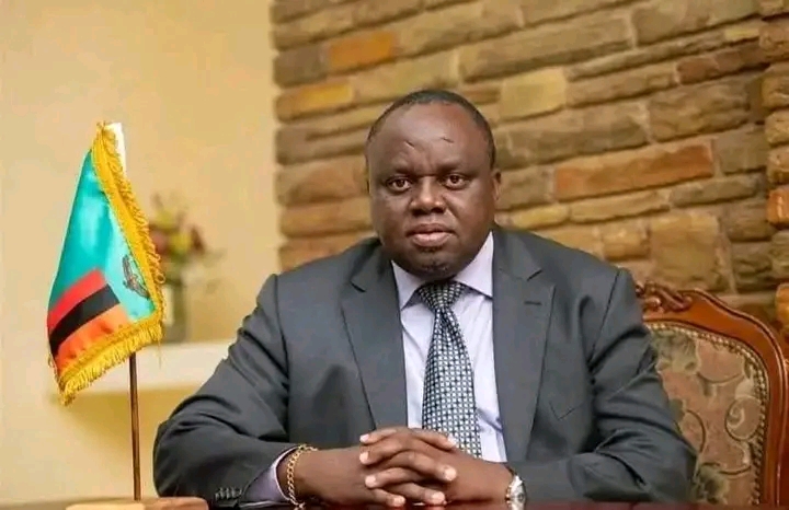 GOVERNMENT EMPOWERS SMALL-SCALE LOCAL GOLD MINERS WITH 90 NEW LICENCES IN MUFUMBWE