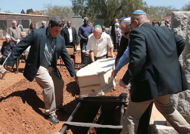 ARE JEWISH BURIAL PRACTICES UNIVERSALLY APPLICABLE?