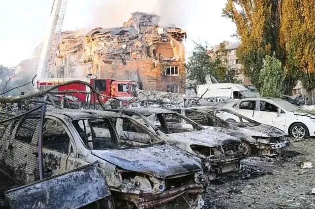 RUSSIA’S REVENGE ON UKRAINE’S STRIKE IN ITS OIL REFINERIES DESTROYS EU AND UK BUILDINGS IN KYIV KILLING 19 AND WOUNDING MORE