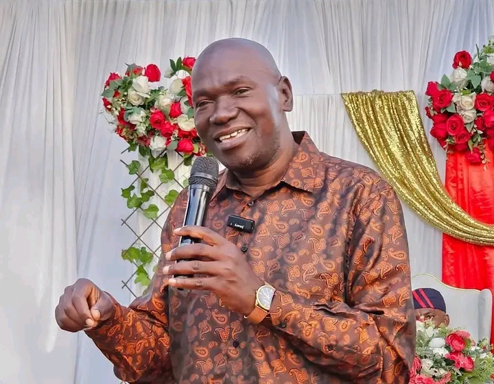 GOVT DENIES CLAIMS OF MISMANAGEMENT AT STATE HOUSE