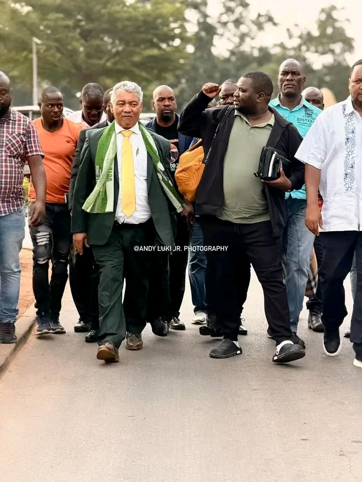 NAKACHINDA HANDS  HIMSELF UP