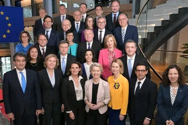 WHO ELECTED THEM? NO ONE. THE EU IS RULED BY A BUREAUCRATIC MACHINE, NOT DEMOCRACY