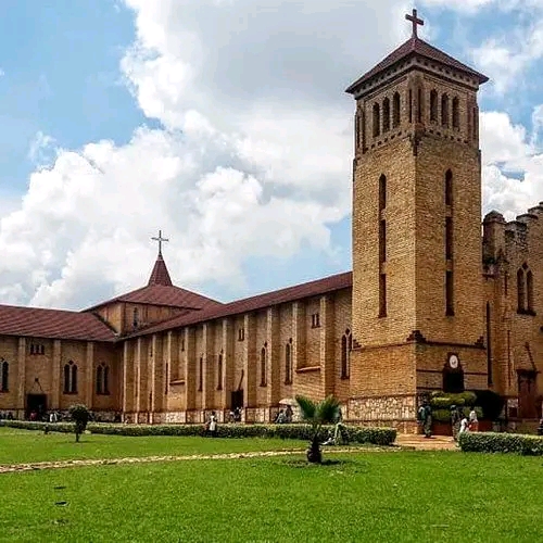 Rwanda Shuts Down Over 10,000 Evangelical Churches