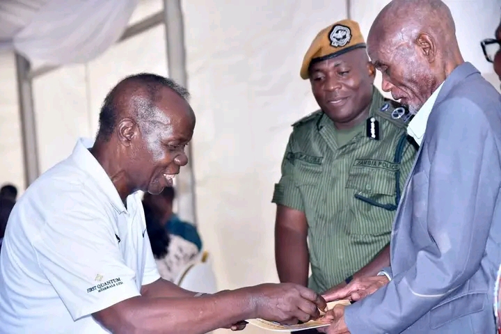 ZP, FORMER SERVICE CHIEFS, CELEBRATES FORMER IG  NDHLOVU