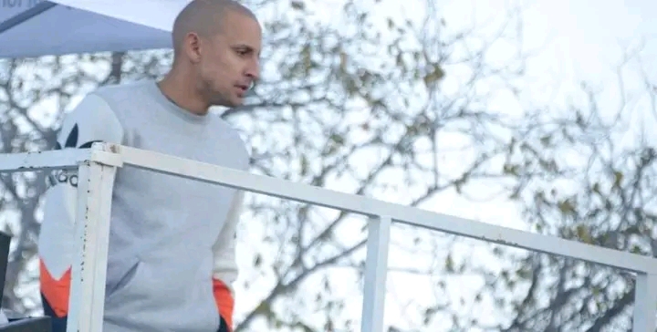 image_editor_output_image4347378-1765971971308