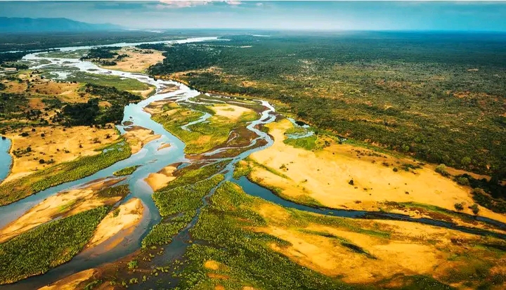 Zambia, Zimbabwe ignore climate change risks, proceed with hydro project on drying Zambezi River