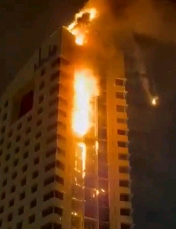 Massive Fire Engulfs Key Kuwait Building Amid Iranian Drone Onslaught
