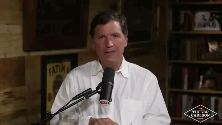 Tucker Carlson Accuses CIA of Spying on His Texts, Prepping Criminal Referral Over Iran Contacts