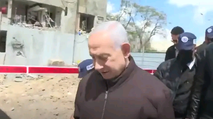Netanyahu visits Arad after missile damage, says Iran “targets civilians”