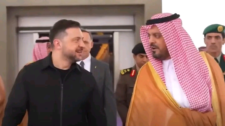 Ukrainian President Zelensky Arrives in Saudi Arabia for Security Talks