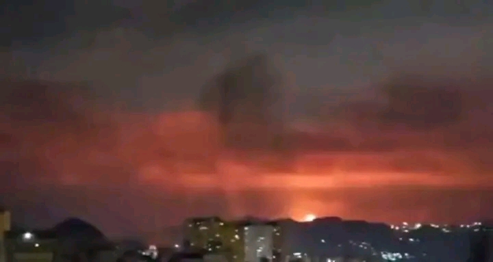 US-Israel Hammer Iran’s Missile Factories Near Tehran – Explosions Light Up the Night Sky