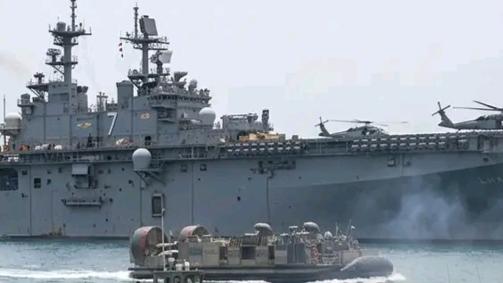 U.S. Amphibious Assault Ship Arrives in Middle East, Fuels Ground Operation Speculation