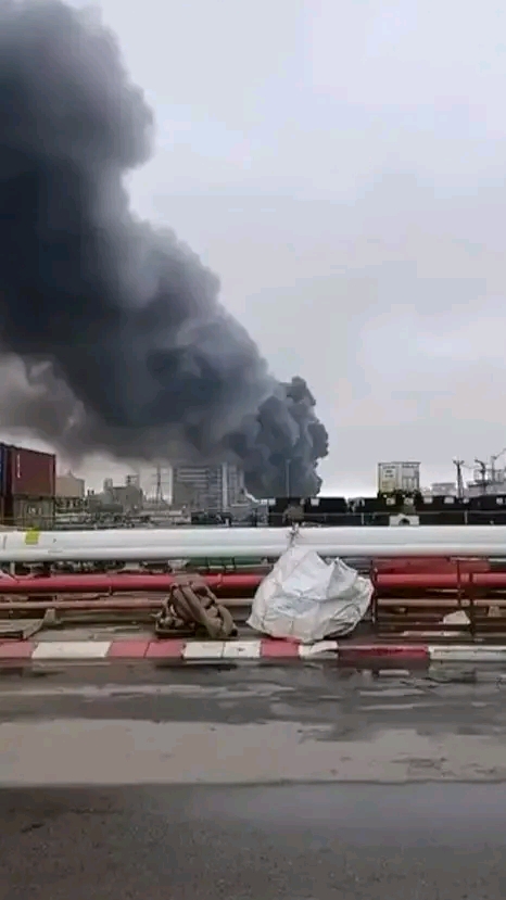 Iran Fires Ghadr-110 Missile at Industrial Site in Southern Israel