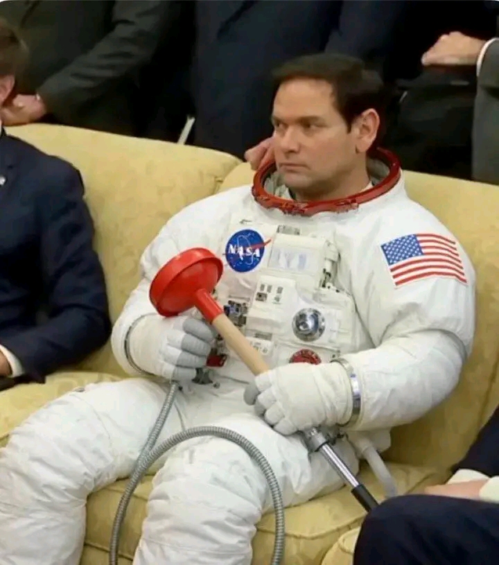 NASA needs a PLUMBER!&nbsp; $23 Million Space Toilet Fails Again on Artemis II