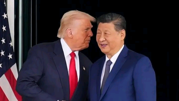 Trump Threatens 50% Tariffs on China Over Iran Arms Concerns Signals Confidence in Xi Ties Ahead of Beijing “Big Deal” Talks