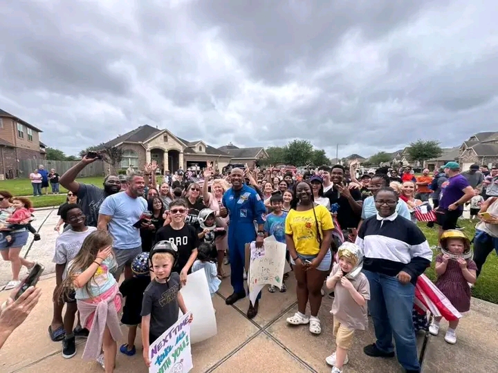 Neighborhood Throws Hero’s Welcome for Artemis II Astronaut Victor Glover