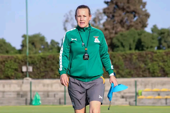 Nora Häuptle asked FAZ to reduce her salary by 50% in order to take up other jobs while still remaining head coach of Zambia
