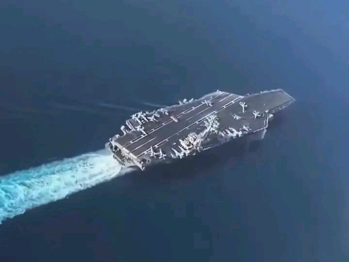 USS Gerald R. Ford returns to Middle East : carrier enters Red Sea after repairs
