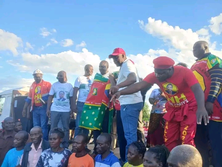MKAIKA MP PETER PHIRI DEFECTS TO UPND