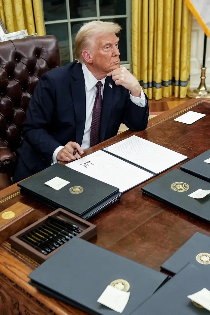 Trump has reportedly told his aides to prepare for an extended U.S. blockade of the Strait of Hormuz