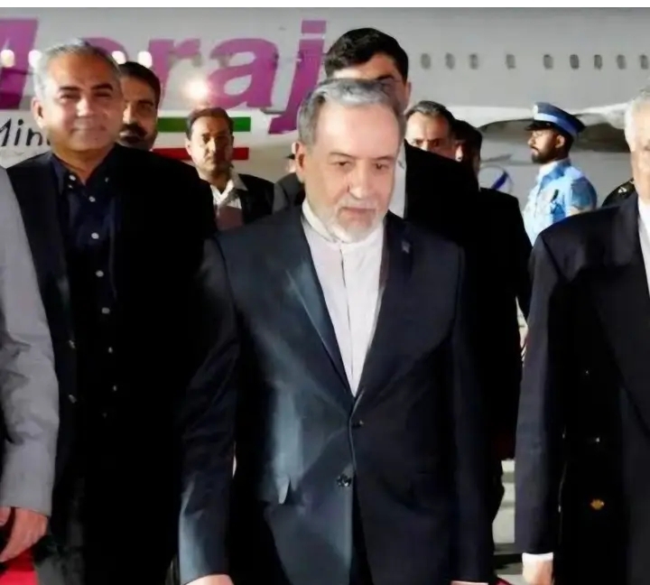 Iran FM arrives in Russia as backchannel messages sent to U.S. amid stalled talks