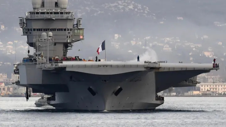 France Deploys Aircraft Carrier “Charles de Gaulle” Toward Hormuz Crisis Zone