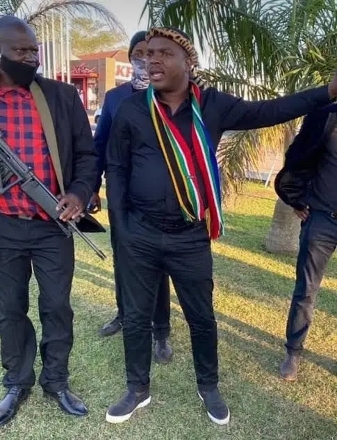 “South Africans Rally Behind Ngizwe Mchunu” — Supporters Vow To Help Pay Julius Malema Lawsuit Costs And Even Build A House For Him After Explosive Court Battle