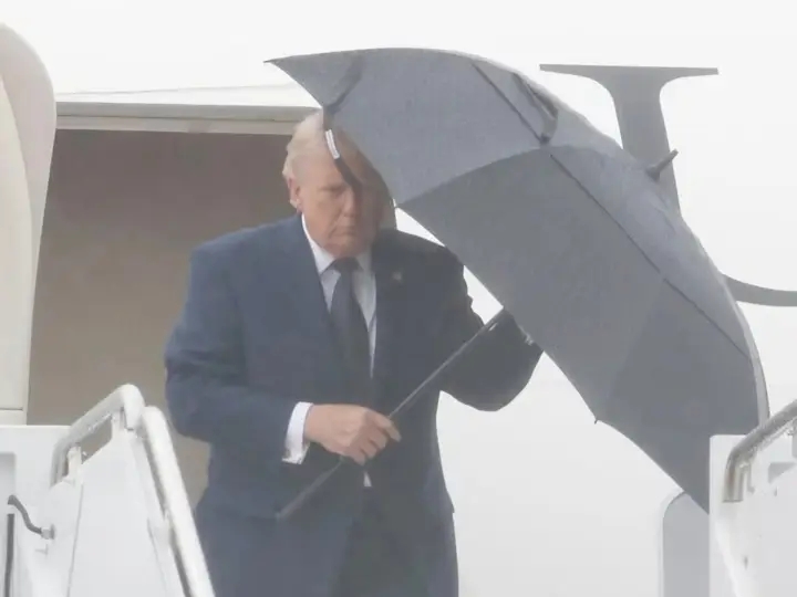 Trump Cancels Weekend Plans, Stays in Washington as Iran Tensions Escalate