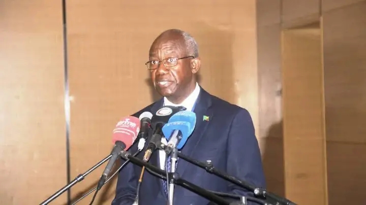 CIVIL SERVANTS MUST NOT RESIGN FOR EXPRESSING INTENT TO RUN FOR POLITICAL OFFICE BUT TAKE LEAVE UNTIL THEY ARE ELECTED- Kellys Kaunda