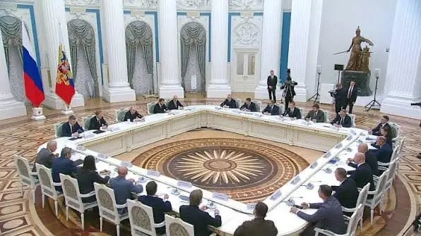 PUTIN IS NOW PASSING THE BILL TO RUSSIA’S OLIGARCHS