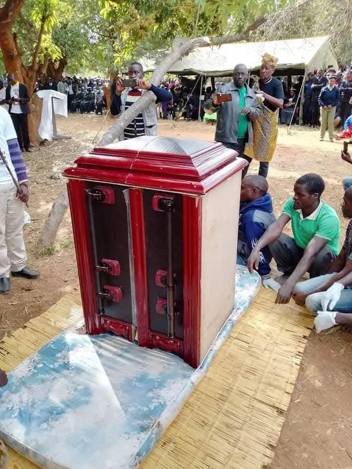 WHY NGONI CHIEFS ARE BURIED SQUATTING