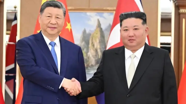 Xi Jinping Meets Kim Jong Un in Pyongyang