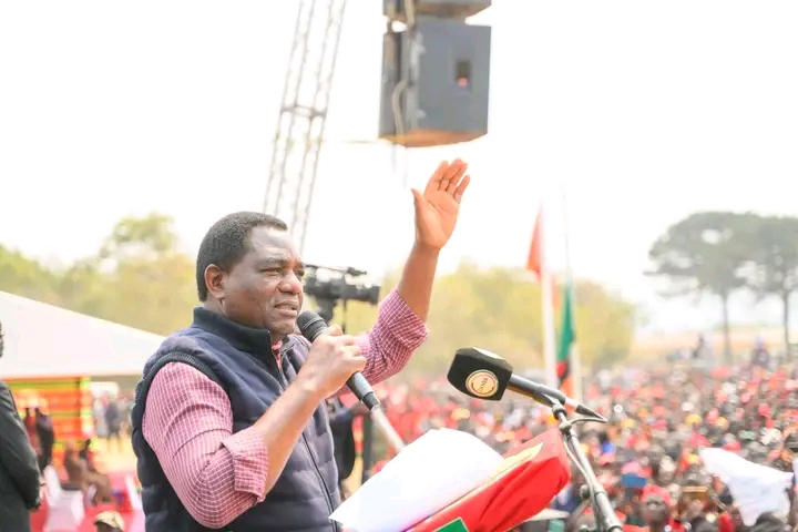 HH, NALUMANGO DESCEND ON NORTHERN PROVINCE.. President to storm four districts in intensive one-day blitz while VP commissions Kaputa power grid