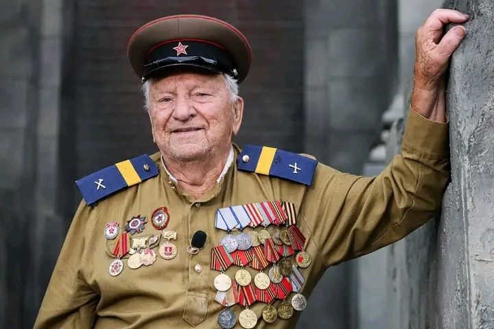 Putin Congratulates 101-Year-Old World War II Veteran