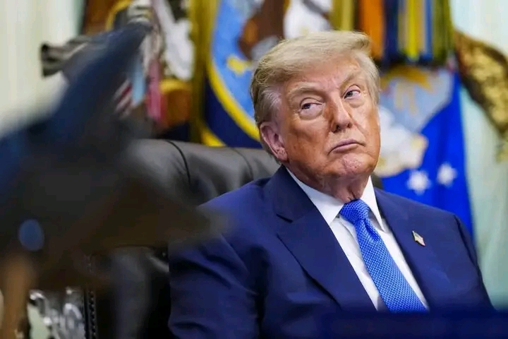 Trump Threatens Oman Over Strait of Hormuz