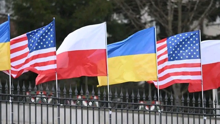 POLAND PROPOSES THREE-NATION PATRIOT MISSILE PRODUCTION